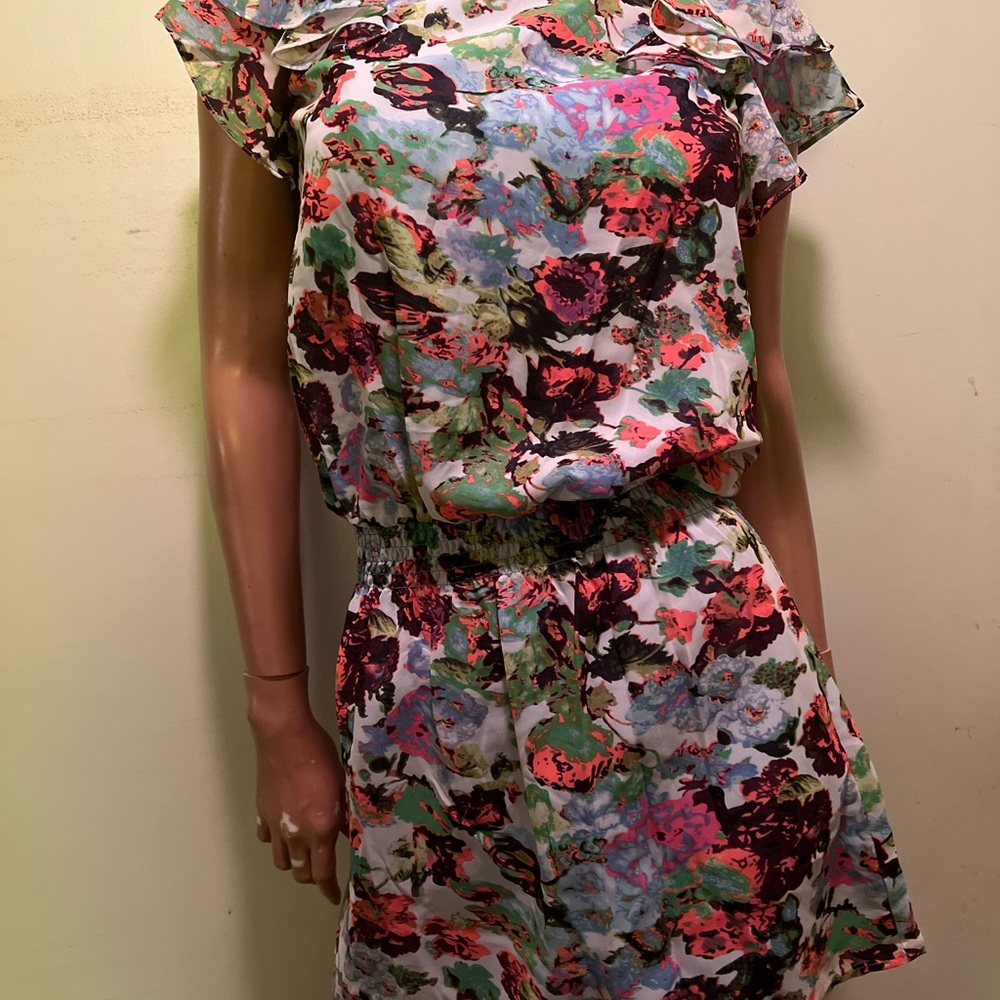 Vertigo flowered dress